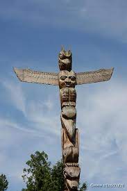 Visiting the arataki visitor centre. 04 Juli Dag 2 Vancouver City Tour 15 Totem Paal