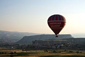 Acolo unde a avut loc festivalul internaţional al baloanelor cu aer cald din cappadocia. Istoria Se RepetÄƒ DouÄƒ Baloane Cu Aer Cald S Au Ciocnit In Turcia 7est Ro Stiri Iasi Stiri Locale Nationale Si Internationale