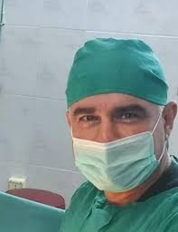 أجرى الدكتور علي محفوري عملية استئصال رحم عن طريق المهبل لعلاج هبوط رحم  درجة ثانية مع اصلاح قيلات مثانية ومستقيمية تكللت بالنجاح وتخرجت بعد ساعات  بحالة عامة جيدة الحمدلله على سلامة المريضة