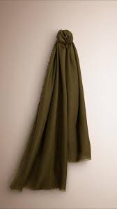 $149.00 55% off (97) free delivery. Burberry The Lightweight Cashmere Scarf 695 Burberry Lookastic