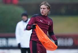 In the game fifa 21 his overall rating is 75. Jens Petter Hauge During Training At Milanello Acmilan Com Rossoneri Blog Ac Milan News