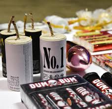 Von wann bis wann darf man knallen? Silvester Diese Strafe Droht Beim Kauf Von Polen Bollern Welt