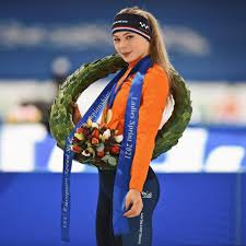 Zou je juut vragen of … Jutta Monica Leerdam 02 25 2021 Celebmafia