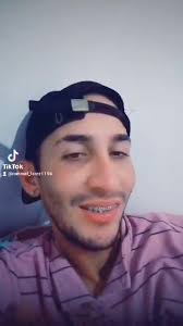 Alejandro Larez's Instagram, Twitter & Facebook