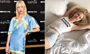 Euphoria star Chloe Cherry says she wouldn't have done porn if her father  didn't die 