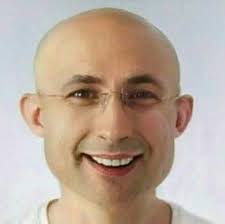 Son zamanların tüm dünyada en çok talep gören mesleği haline gelen youtuber'lık ülkemizde de bir çok kişi bu meslekten para kazanıyor. Baris Ozcan Baris Komik Barista