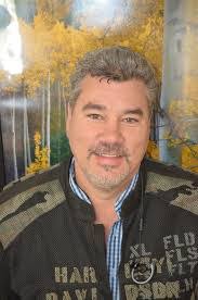 Bob Eslinger's Instagram, Twitter & Facebook