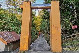Bukan di sekitar kuala lumpur mahupun di negeri selangor tetapi ianya terletak di negeri kedah darulaman, lebih kurang 12km dari pekan sik, kedah. Air Terjun Di Kedah Percutian Bajet