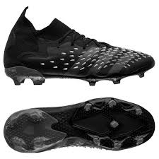 Anpassa fotbollsskor för barn till underlaget. Fotbollsskor Till Barn Kop Fotbollsskor For Barn Online Hos Unisport