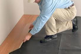 Fayans üstüne fayans nasıl döşenir videolu anlatım. Laminati Daireye Kendi Ellerinizle Nasil Duzgun Bir Sekilde Yerlestirebilirsiniz Laminat Parkeyi Dosemeye Nasil Baslanir Zemin Dosemek Icin Dogru Teknoloji Laminat Parke Nasil Dosenmez