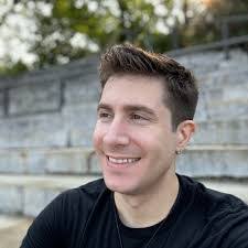 Alex Markowitz's Instagram, Twitter & Facebook