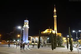 Aus Grau Wird Bunt Ein Besuch In Tirana Der Hauptstadt Von Albanien Tirana Albanien Albanien Albanien Urlaub