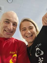 אורחת כבוד באה להפתיע אותנו לאימון ב #sanzaiwushu מקנדה ממש לקראת חג ראש  השנה 👏👏👏 אליסה היתה ספורטאית שלנו מעולה שנים רבות וגם עכשיו מנסה לשמור  על כושר וביצוע. Alisa Boyarkin תמיד