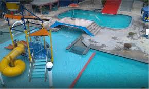 Kolam renang ini sering dimanfaatkan oleh warga kabupaten gresik untuk olahraga renang dan rekreasi air. Kolam Renang Waterpark Ladiva Menganti Gresik