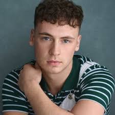 Max James Hodge (@maxhodge_)