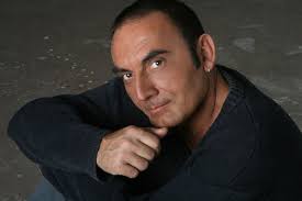 Standing Ovation è il nuovo talent show di Antonella Clerici in onda su Rai  uno dal 17 febbraio. In giuria: Loredana Bertè, Nek, Romina Power •  FullSong.it