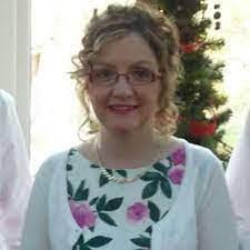 Carina Hooper's Instagram, Twitter & Facebook