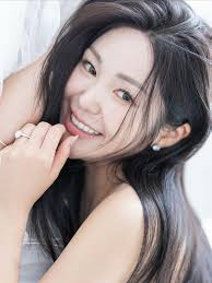 Congratulations!🤎 . Wedding Planning 료한앤장 @anne.jang @ryohan1224  @ryohanannejang Venue 레스케이프 호텔@Lescape_hotel @bon_voyazi Photography Lorryn  Smit @lorrynsmit Videography 위드심필름 @with_simfilm i-phone snap 도어스냅  @door.snap Floral ...