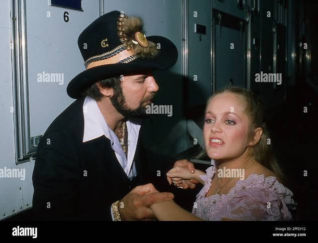 Johnny Lee and Charlene Tilton Circa 1980's Credit: Ralph Dominguez/MediaPunch Stock Photo - Alamy