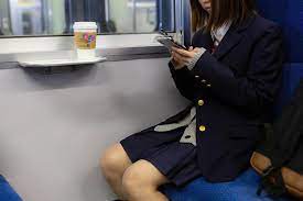 いつもの帰り道 スタバでラテを買って 今日もいつもの電車で帰宅 1day1jk 制服 制服コーデ eastboy conomi バイバイ制服 jk ljk ラストjk 卒業 スタバ スターバックス starbucks women s blazer fashion women