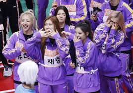 190812 Itzy At 2019 Idol Star Athletics Championship Recording Itzy Idol Korean Girl Groups