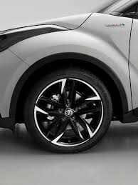 Black chin spoiler and badges. 2021 Toyota C Hr Gr Sport Lands In Europe With Visual Flourishes And Drive Tune Autoevolution