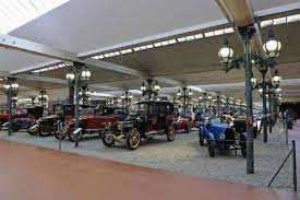 Notre agence vous propose des camions et fourgons aux volumes importants qui vous aideront dans votre démarche. Cite De L Automobile L Histoire Incroyable Du Musee Schlumpf