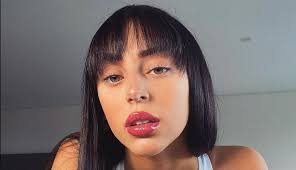 Nicki nicole es una de las artistas femeninas con más impacto en la escena de la música actual. Nicki Nicole Encendio Las Redes Con Sus Transparencias Al Recibir El Premio Lo Nuestro Y Puso Celoso A Trueno