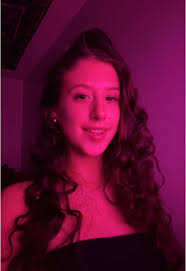 this song has been stuck in my head.