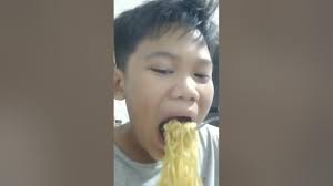 Eating pansit canton 🍜🍜