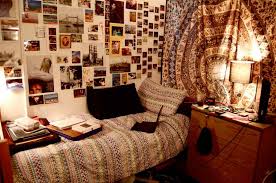 Blog about bedrooms designs, decorating ideas, bedroom sets and furniture. 15 Crazy Cheap Ways To Decorate A University Room Debut