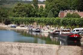 Tourisme Fluvial Yonne Bourgogne Burgundy Bourgogne France Canal Structures