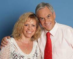 El ministro del interior y actual vicepresidente, andrés chadwick, nombró este lunes como nueva presidenta del consejo nacional de televisión (cntv) a la abogada catalina parot donoso, reemplazando en parot es abogada de la pontificia universidad católica de chile, tiene estudios. El Dia En Que La Candidata Catalina Parot Perdio La Eleccion Y Que Podria Ser Cuarta Muere Tati Penna Y Su Deceso Se Transformo En Tendencia Por Haber Sido Despedida Por Razones