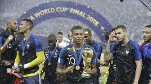 Final piala dunia fifa 2018 adalah pertandingan sepak bola yang menentukan pemenang piala dunia fifa 2018. Perempuan Iran Hingga Suporter Jepang 9 Momen Tak Terlupakan Di Piala Dunia 2018 Global Liputan6 Com