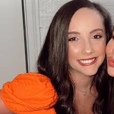 Anna Fell (@annarae_fm)