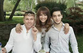 Home » anca turcasiu divort. Anca È›urcaÈ™iu A DivorÈ›at Artista A FÄƒcut AnunÈ›ul Pe Internet Printr Un Mesaj Extrem De Dureros Merg Mai Departe