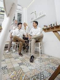 Oleh karena itu, tema dan dresscode casual untuk buku tahunan sekolah bisa menjadi alternatif yang baik. 25 Trend Terbaru Foto Buku Tahunan Sekolah Tema Summer Life Of Wildman