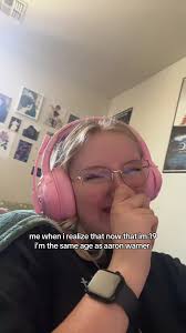 Aaron and Juliet Age Difference