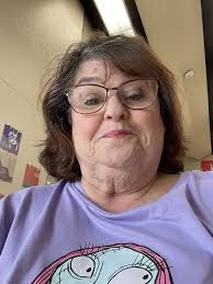 I am 88 years old! I baked myself a cake and now I want a beautiful wish!…