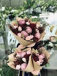 Thursday 27th February Chrysanthemum Flower Arrangement Crysanthemum Flower Sustainable Flowers