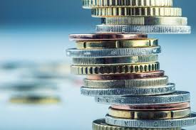 Cel care face aceste extrapolari, este un angajat roman. Top 10 Cele Mai Mari BÄƒnci Din Romania Primii Zece JucÄƒtori ControleazÄƒ 83 Din Activele