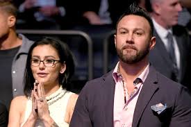 The estranged husband of jersey shore star jenni jwoww farley denies her recent claims that he's been abusive as the couple remains locked in what appears to be a contentious divorce. Jersey Shore Jenni Jwoww Farley Roger Mathews Divorce The Daily Dish