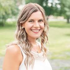 Lorraine Driscoll's Instagram, Twitter & Facebook