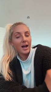 Lauren Rochon's Instagram, Twitter & Facebook