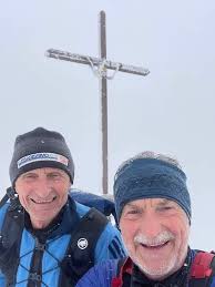 Mit meinem Freund Millo ist der heilige Berg bei jedem Wetter schön 🙏 Hans  Millonig und Hans Wallner