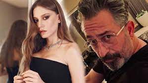 Serenay sarıkaya ile birlikte atina'da görüntülenen cem yılmaz da ilişkilerini doğruladı. Cem Yilmaz Serenay Sarikaya Yas Farki Kac Cem Yilmaz Ile Serenay Sarikaya Fotograflari
