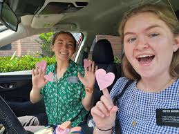 Hey Grand Junction friends! My friend Kirsten Day and I are serving as  missionaries in Grand Junction and we love doing service! Pulling weeds🌱,  painting🖌, dog walking🐕...you name it! Message us if