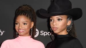 She is best known for a contemporary r&b duo, chloe x halle, formed with her sister, halle. 2020 Bet Awards Chloe And Halle Perform In Locs And Soft Glam Makeup See Photo Allure