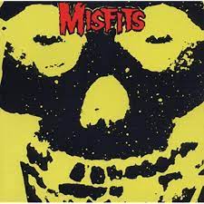 Becomes somewhat of a prominent theme of the third. Collection 1 Misfits Amazon De Musik
