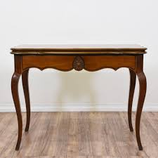This Extensole Queen Anne Dining Table Is Featured In A Solid Wood With A Glossy Light Cherry Finish This Table Is In Gre Sofa Table Table Vintage Furniture